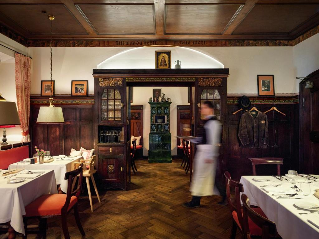 Restaurace v ubytování Spa & Resort Bachmair Weissach, LUXURY FAMILY RESORT