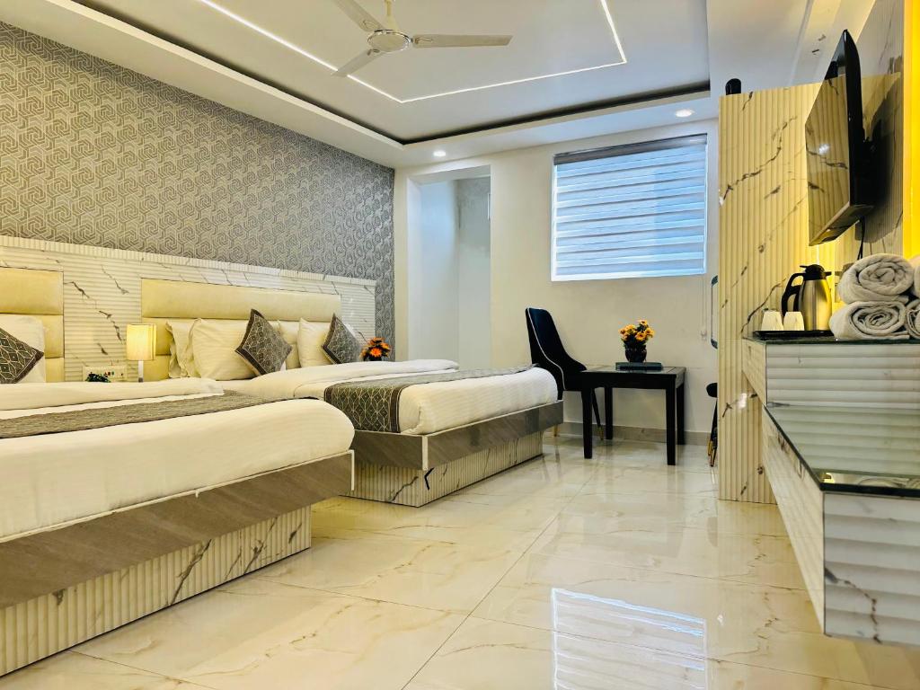 Hotel Krishna Deluxe-By RCG Hotels - Suite Di Famiglia