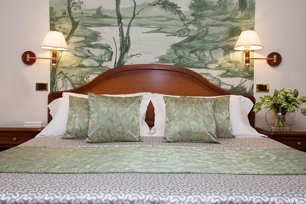 Postel nebo postele na pokoji v ubytování Villa Pace Park Hotel Bolognese