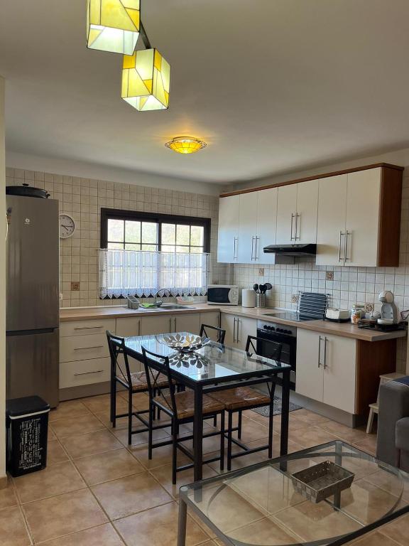 Kuchyň nebo kuchyňský kout v ubytování Casa El Almendrillo