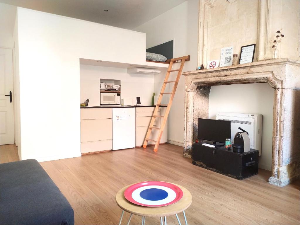 B&B Bordeaux Saint Michel - 6