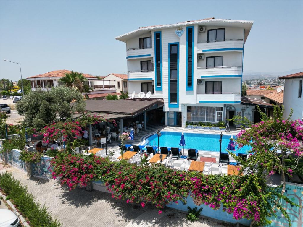 Bazén v ubytování Diamant Otel nebo v jeho okolí