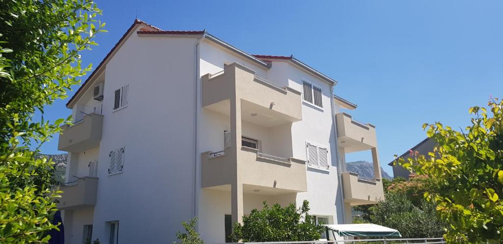 Apartments Lana & Petra