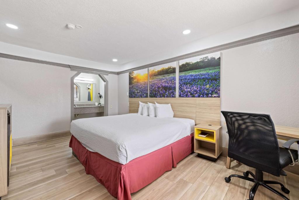 Days Inn by Wyndham Kenedy Karnes City - King Room - No Fumadores