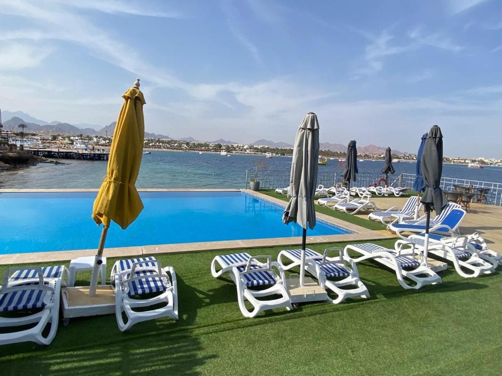 Bazén v ubytování Jewel Sharm El Sheikh Hotel nebo v jeho okolí