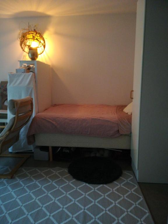 Postel nebo postele na pokoji v ubytování Central cozy accommodation, single room or bed in dormroom