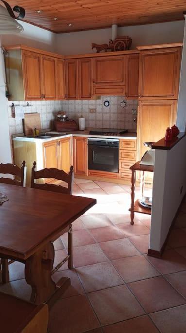 Kuchyň nebo kuchyňský kout v ubytování Fudy'S Home