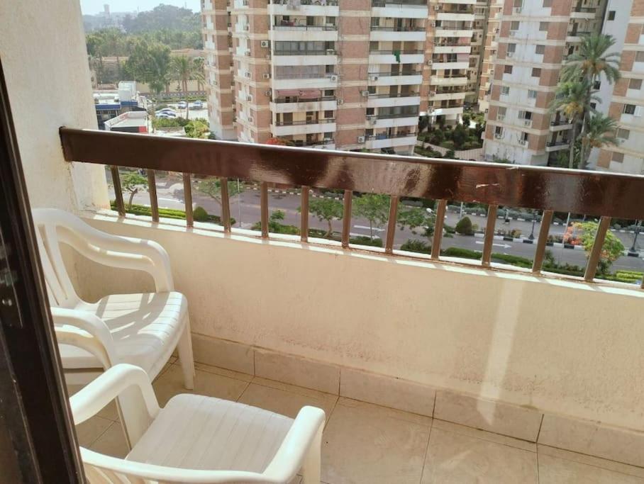 Balkón nebo terasa v ubytování شقه بالمحروسة بالمعمورة الطابق 6