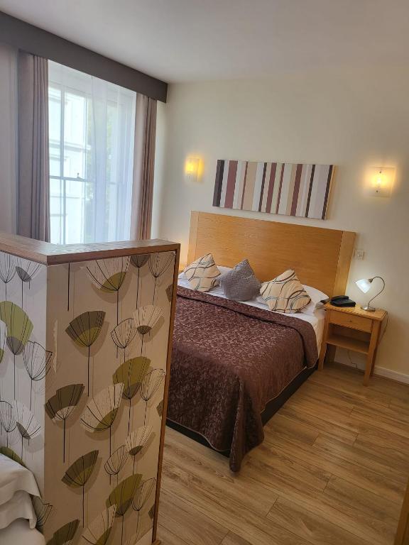 The Cleveland - Resim 40