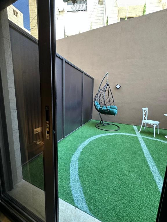 Ο χώρος παιχνιδιού για παιδιά στο Chic Apartments For Rent ave0-3