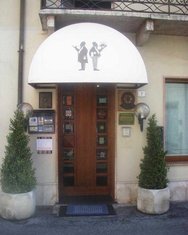 Exteriér nebo vchod ubytování Hotel Europa