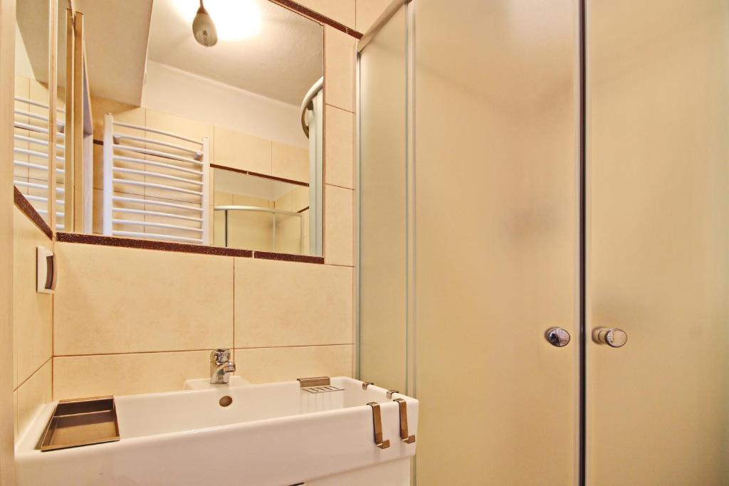 Old Tree Villa & Restaurant - 11