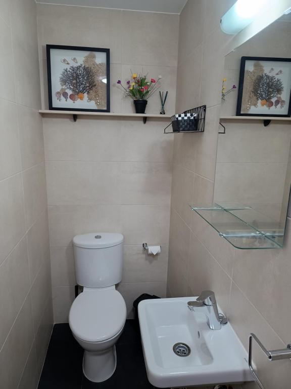A bathroom at Anamari's