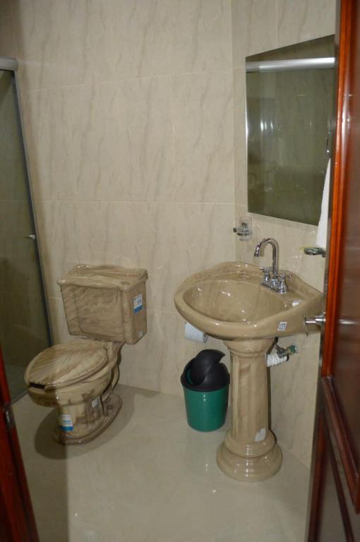 Koupelna v ubytování Hotel Guadalupe Bernal