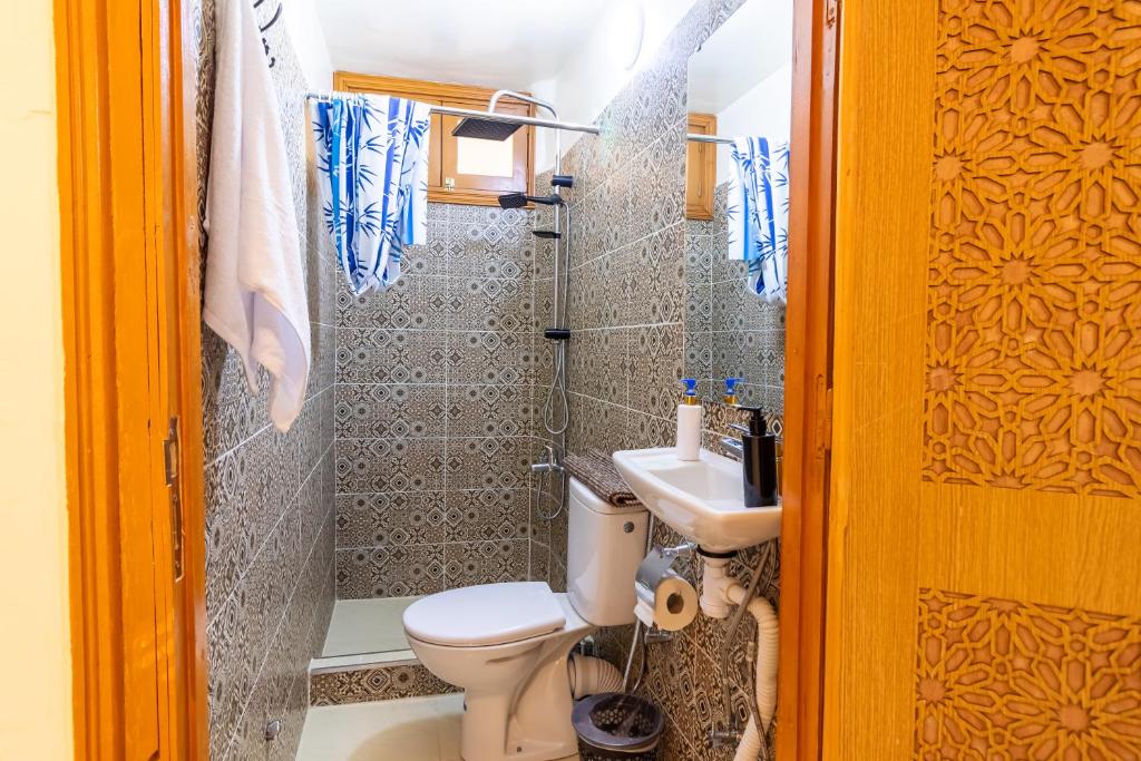 Koupelna v ubytování Riad Batha