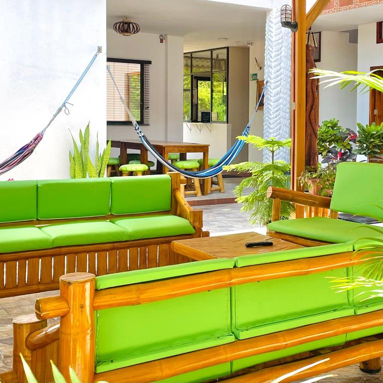 Posezení v ubytování Hostal Laurita Beach