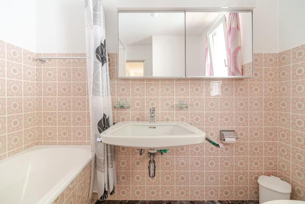 Koupelna v ubytování Villa con Piscina privata a 100m dal Lago