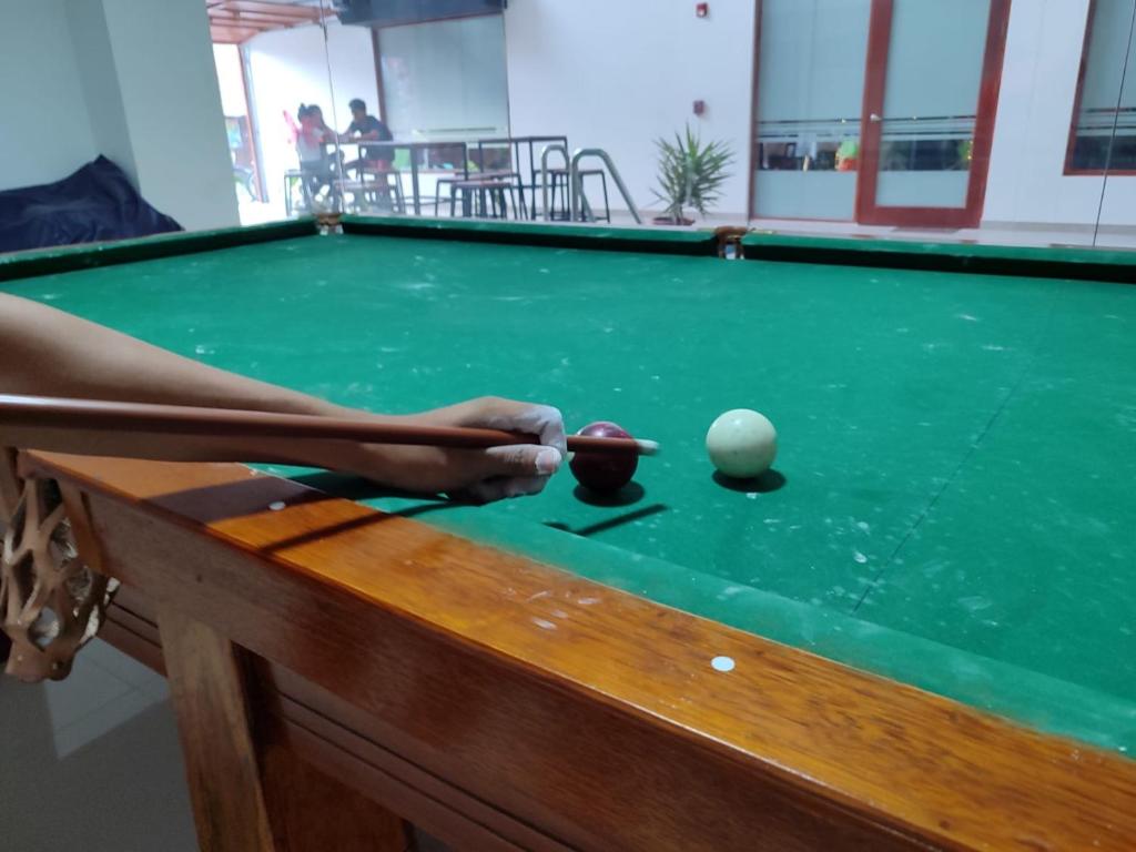 Biliár nebo kulečník v ubytování Hotel Manantay Resort