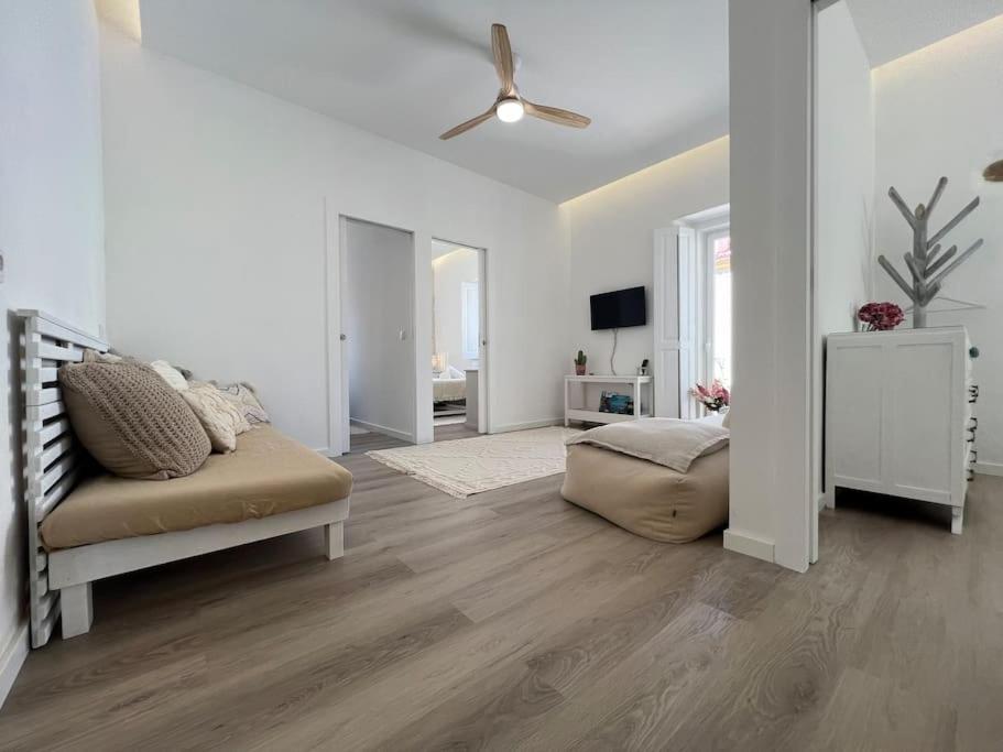 Μια τηλεόραση ή/και κέντρο ψυχαγωγίας στο Aloha Pink House