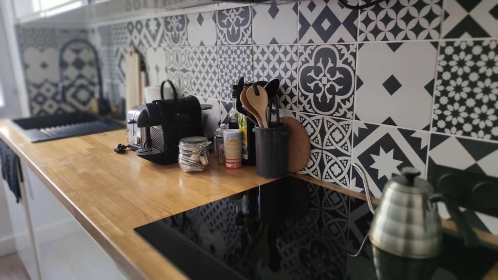 Kuchyňa alebo kuchynka v ubytovaní Belle rénovation moderne au coeur du Panier