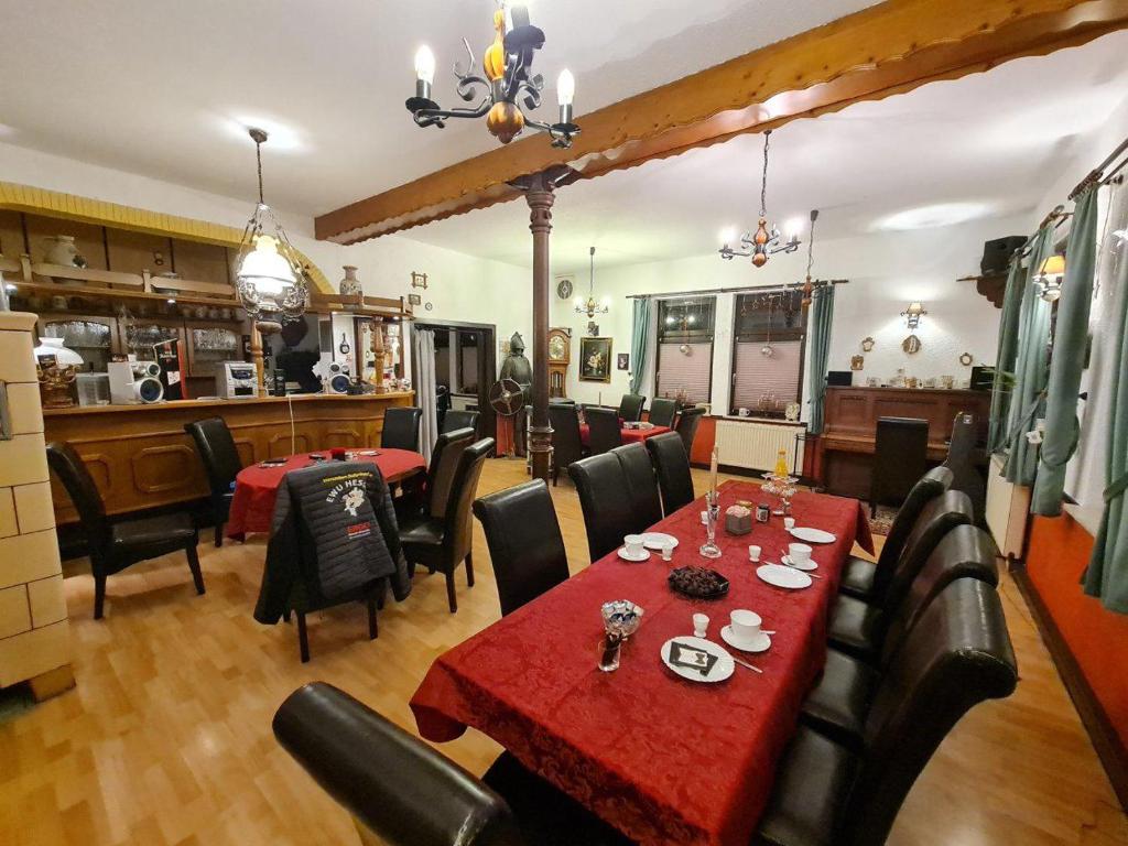 Restaurace v ubytování Gasthof Sirius Universum