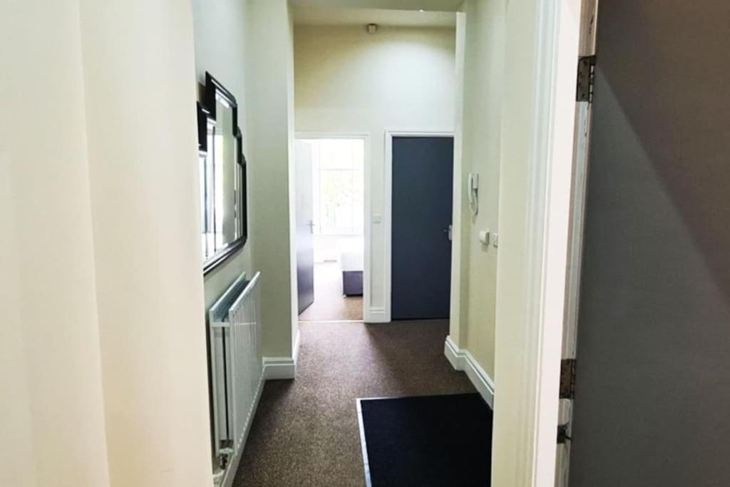 Fotografie z fotogalerie ubytování Luxury Suite 2 Bedrooms 2 Bathroom v destinaci Preston