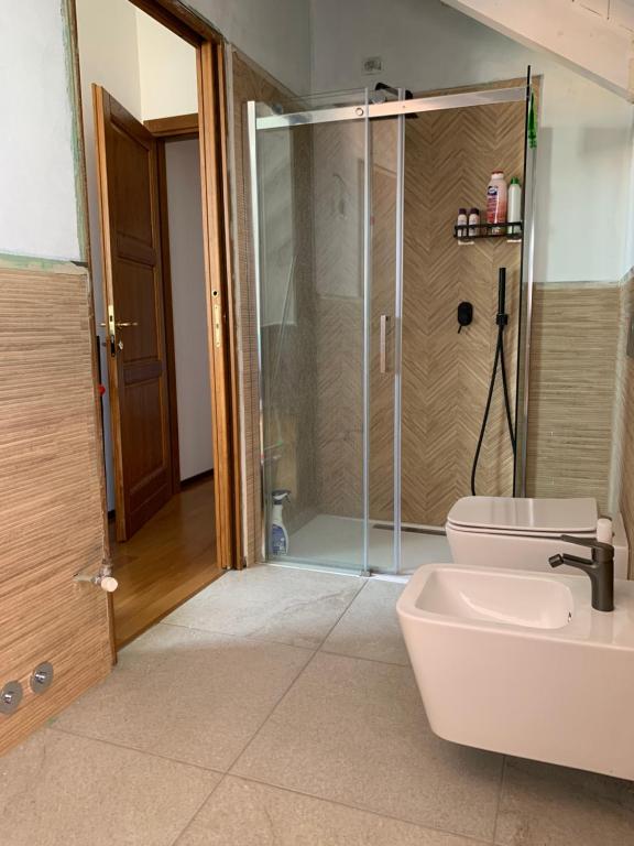 Koupelna v ubytování Appartamento con 2 stanze e 2 bagni