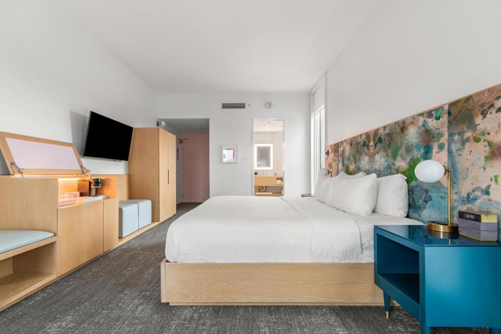 The Doyle Hotel photo