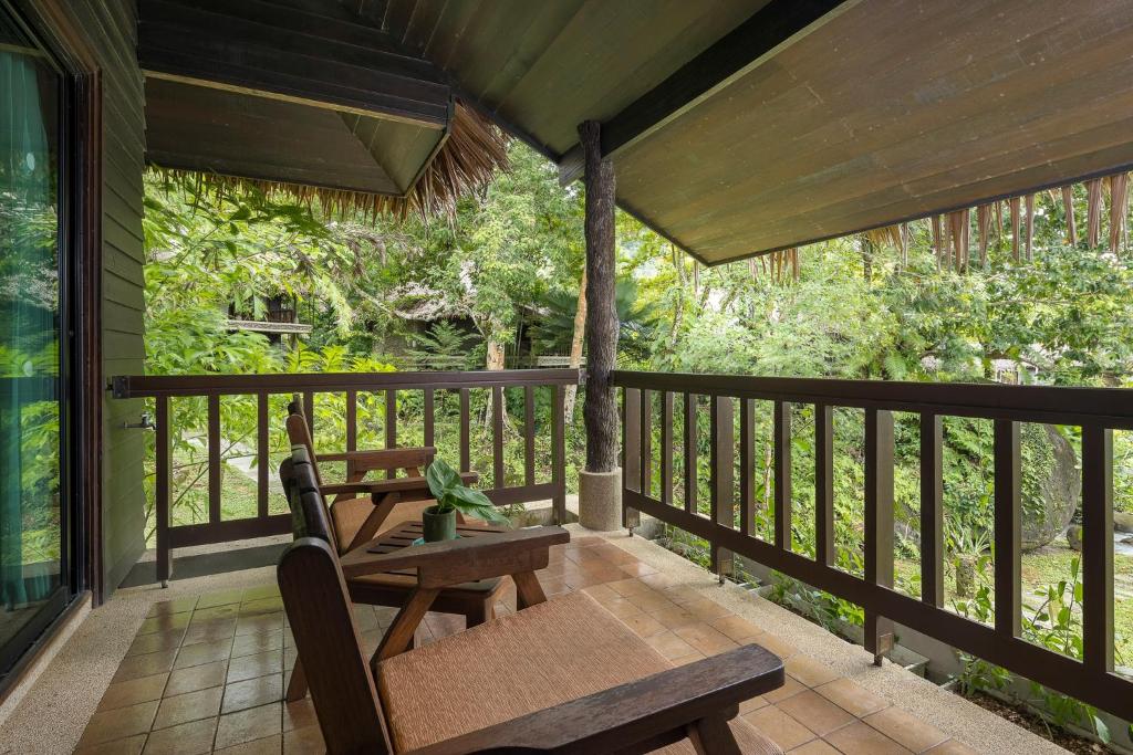 Balkón nebo terasa v ubytování Khaolak Paradise Resort