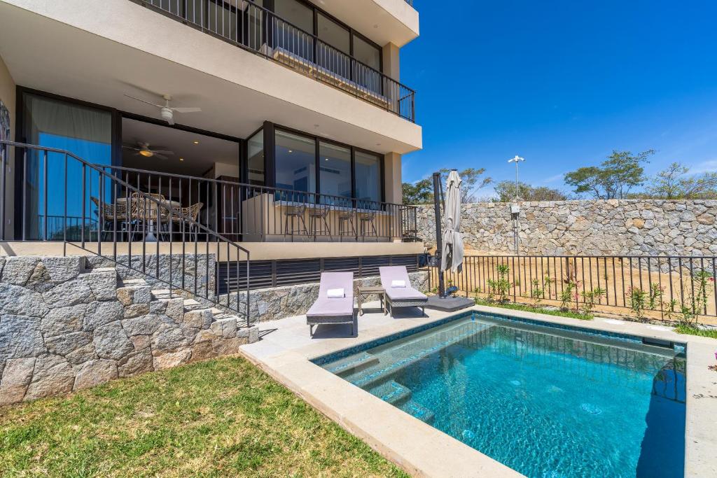 Πισίνα στο ή κοντά στο Private and heated POOL with ARCH VIEW new condo!