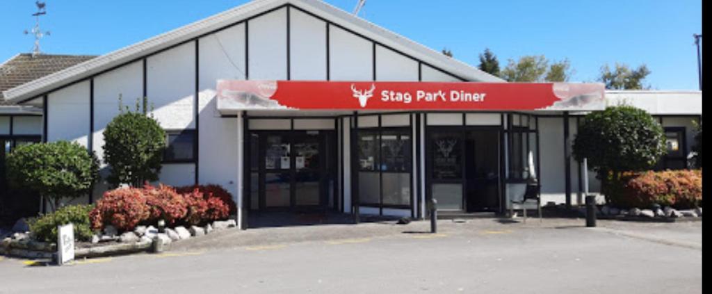 Stag Park Accommodation - Resim 21