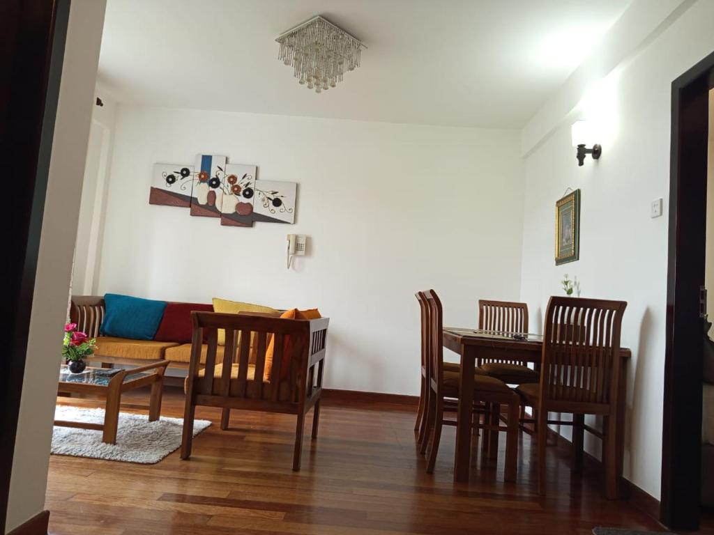 Posezení v ubytování Nuwara eliya Luxury Apartment