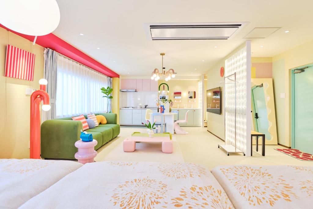 Postel nebo postele na pokoji v ubytování 寅ホテル 御徒町 TORA HOTEL Okachimachi