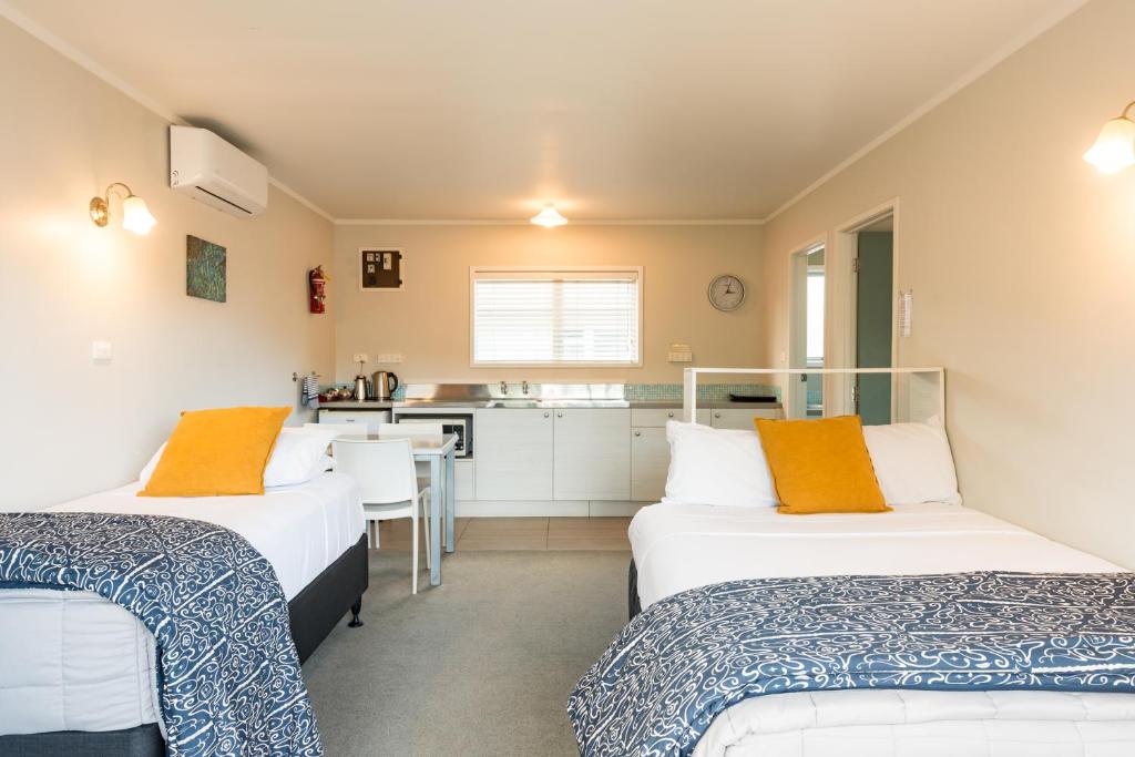 Averill Court Motel - Resim 21