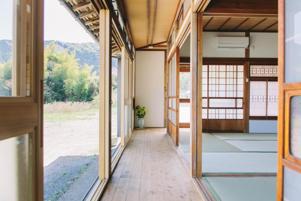 Fotografie z fotogalerie ubytování 一棟貸し古民家宿「縁側のとき」Engawanotoki Villa v destinaci Ōtō