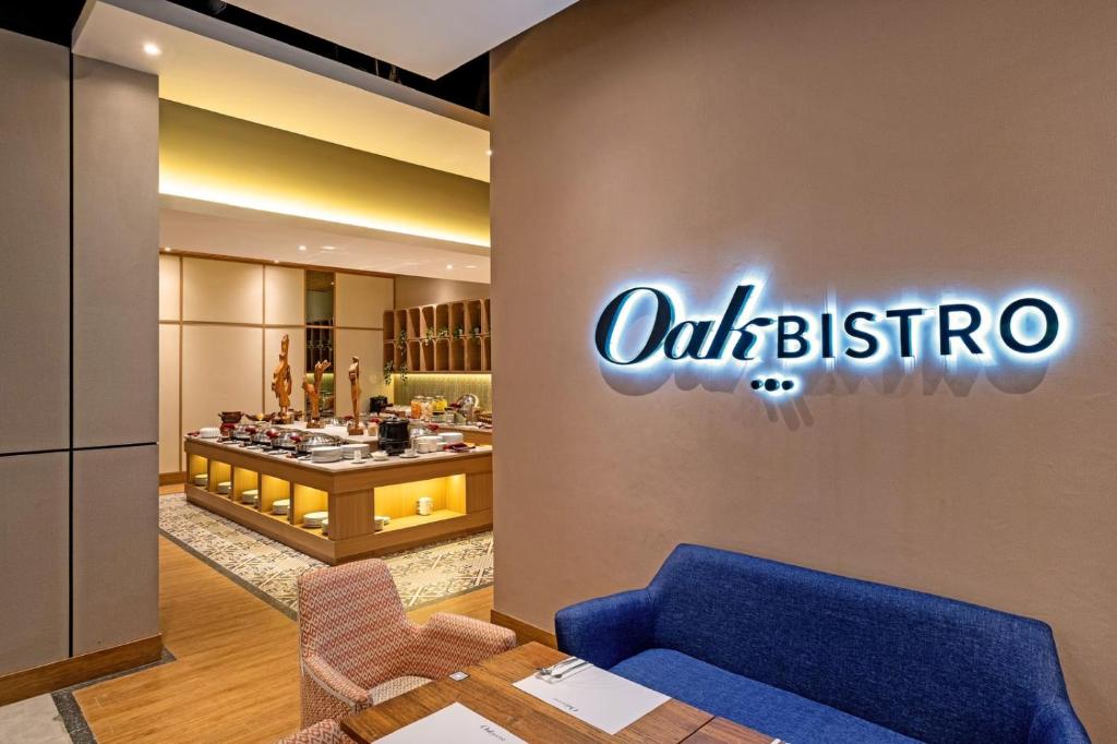 Posezení v ubytování Oakwood Merdeka Bandung