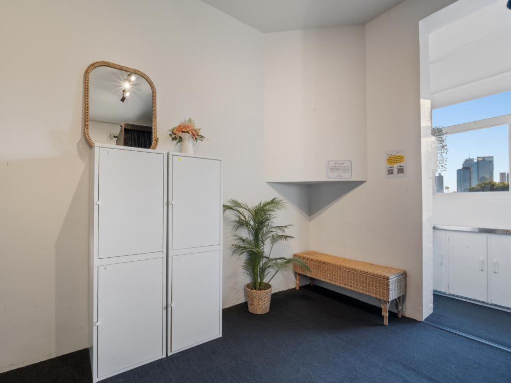 TV a/nebo společenská místnost v ubytování AZZURO POD HOTEL - Potts Point