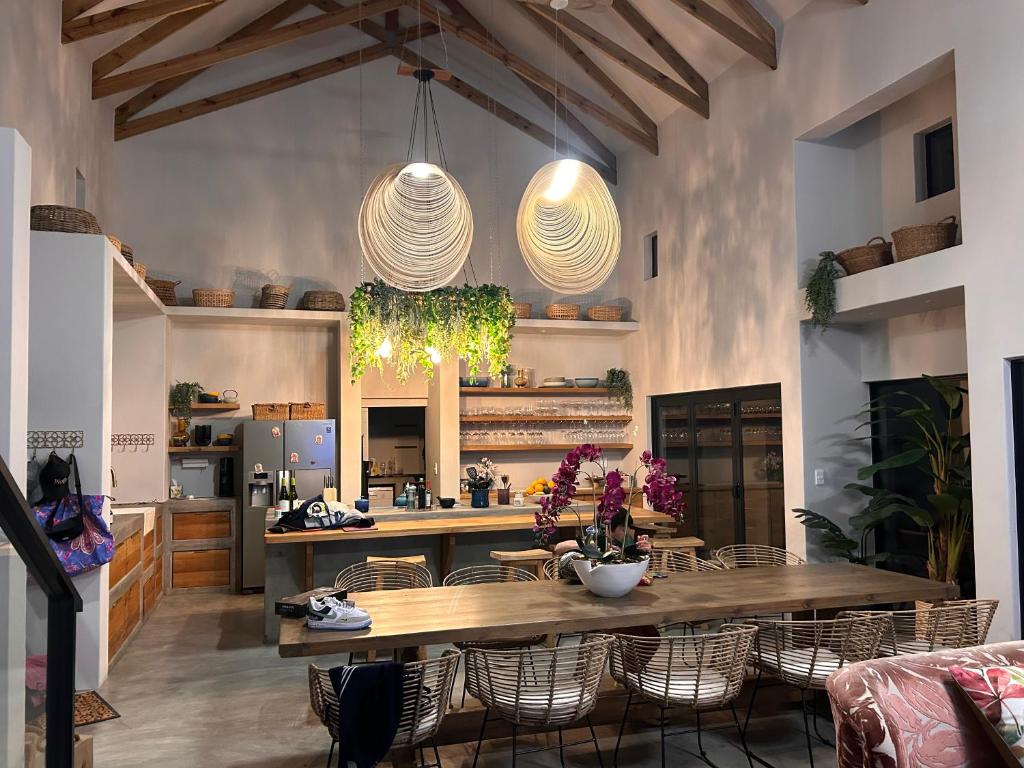 Η κουζίνα ή μικρή κουζίνα στο Holiday Home in Cape st Martin
