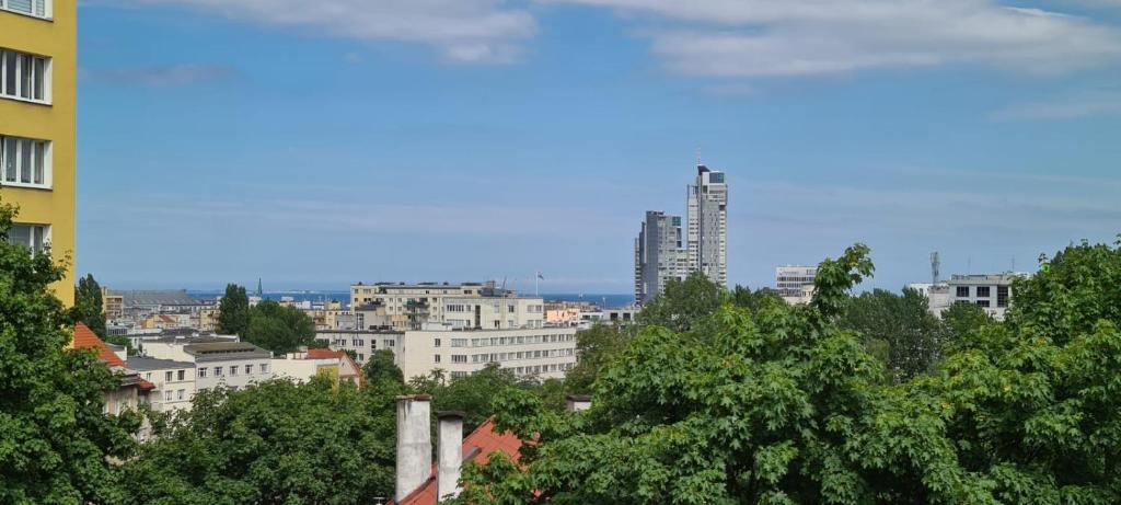 Výhľad na mesto Gdyňa alebo výhľad na mesto priamo z apartmánu