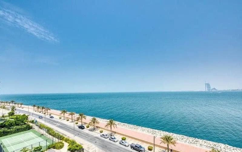 Luxury Holiday Home, Spacious 1 bedroom, Burj Alarab full ocean view, located in Anantara the palm, Palm Jumeirah, Dubai - Resim 10