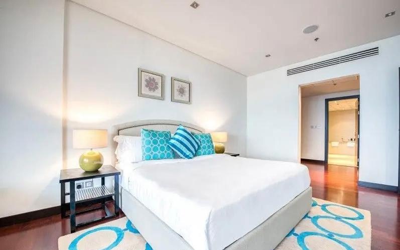 Luxury Holiday Home, Spacious 1 bedroom, Burj Alarab full ocean view, located in Anantara the palm, Palm Jumeirah, Dubai - Resim 8