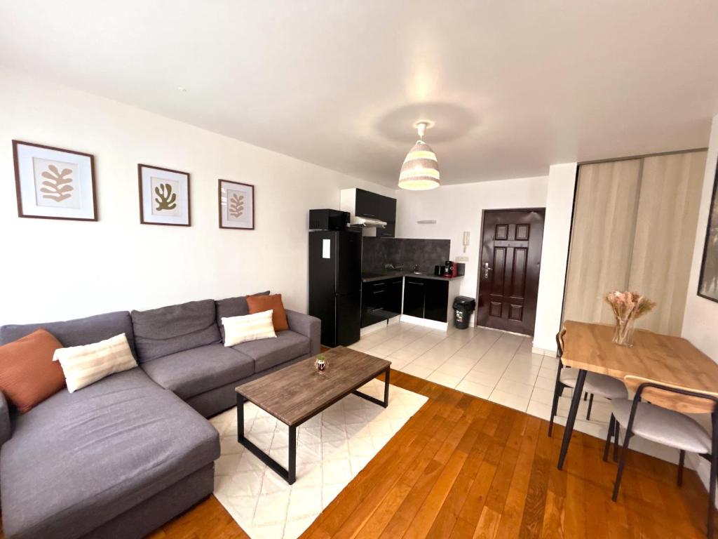 Photo de la galerie de l'établissement Transit Proche Aéroport Nantes, à Rezé