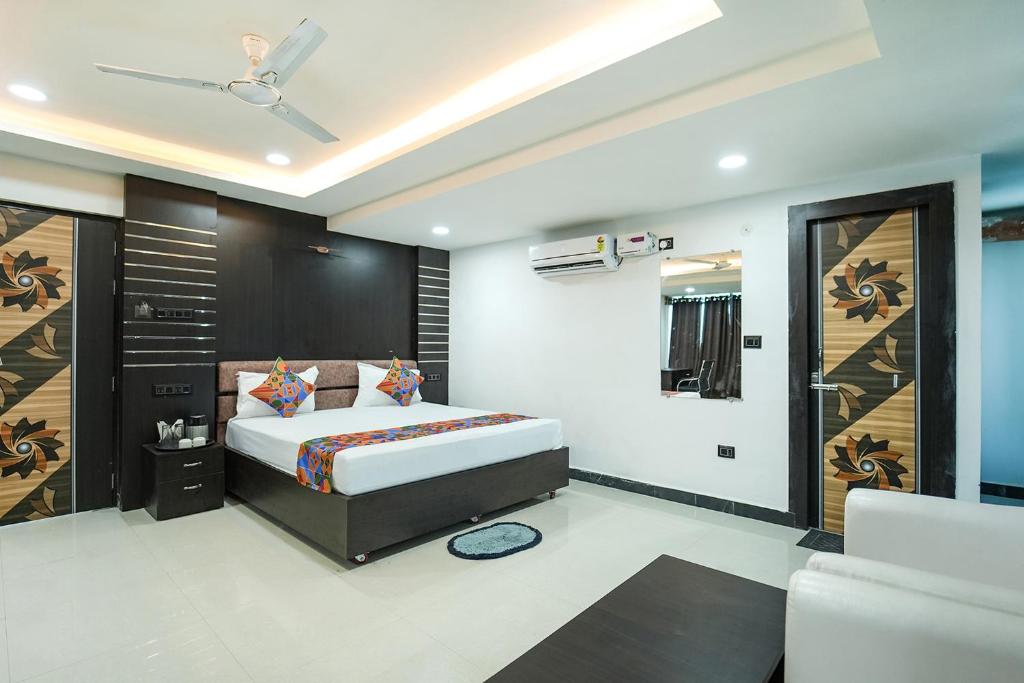 FabHotel Royal Carpet - Housity