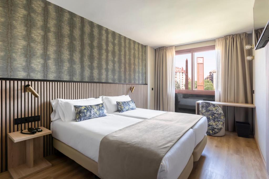 Acta Pirámides - 16