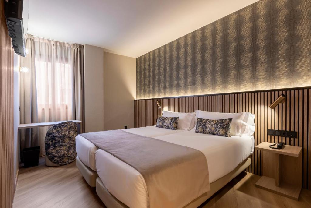 Acta Pirámides - 14