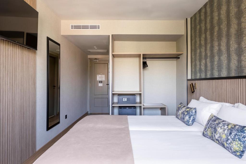 Acta Pirámides - 11