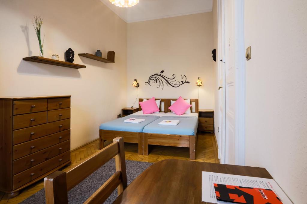 Postel nebo postele na pokoji v ubytování East Private Rooms