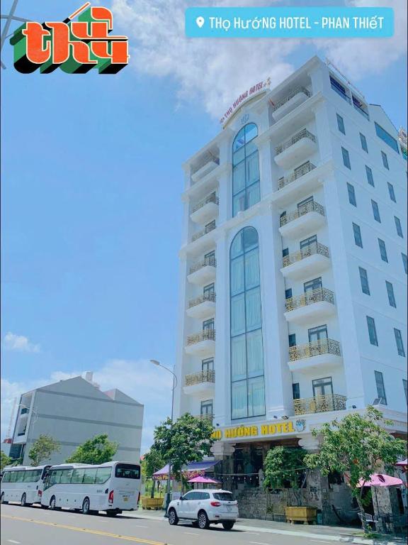 Tòa nhà nơi khách sạn tọa lạc
