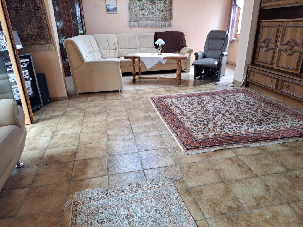 Posezení v ubytování Zimmer am Main
