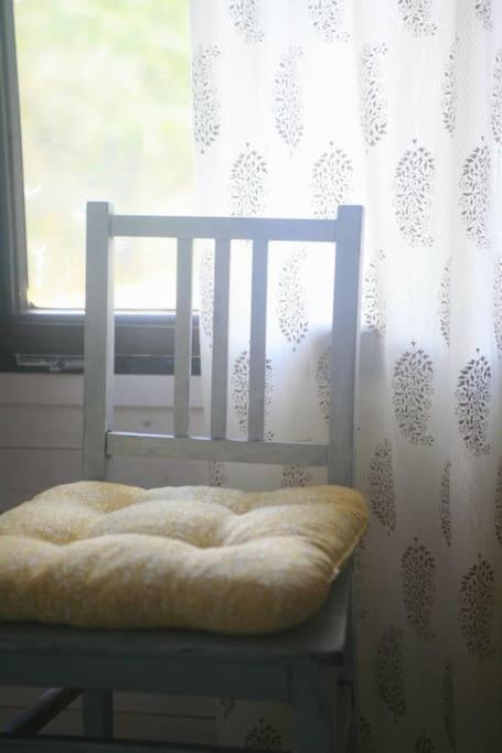 Postel nebo postele na pokoji v ubytování Maringotka u Řípu